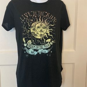 Sun and moon tee